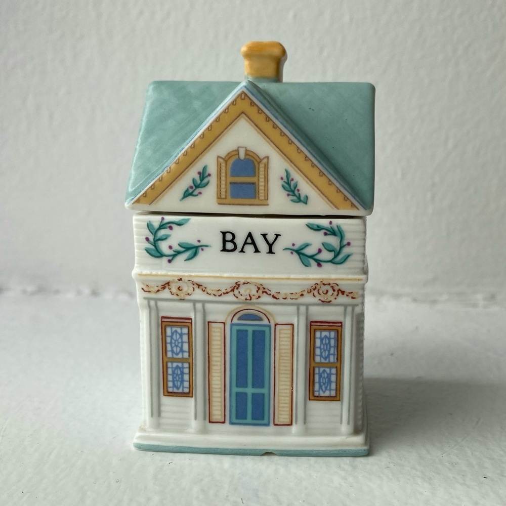 ✨Lenox Spice Village BAY (with flaws)✨